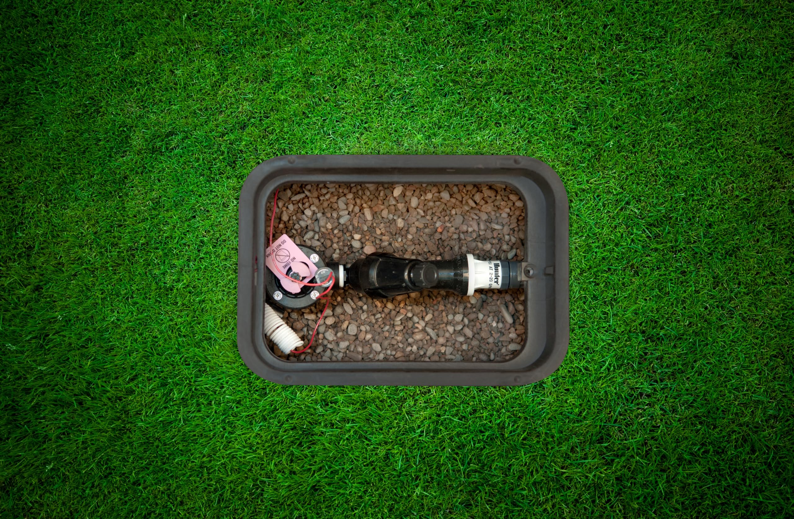 Hunter ICZ Drip Control Zone Kit, 1" Drip Irrigation System, 25 PSI Regulator, 2–20 GPM, Stainless Steel Filter, Commercial Grade, Factory-Assembled (ICZ10125) - Image 3