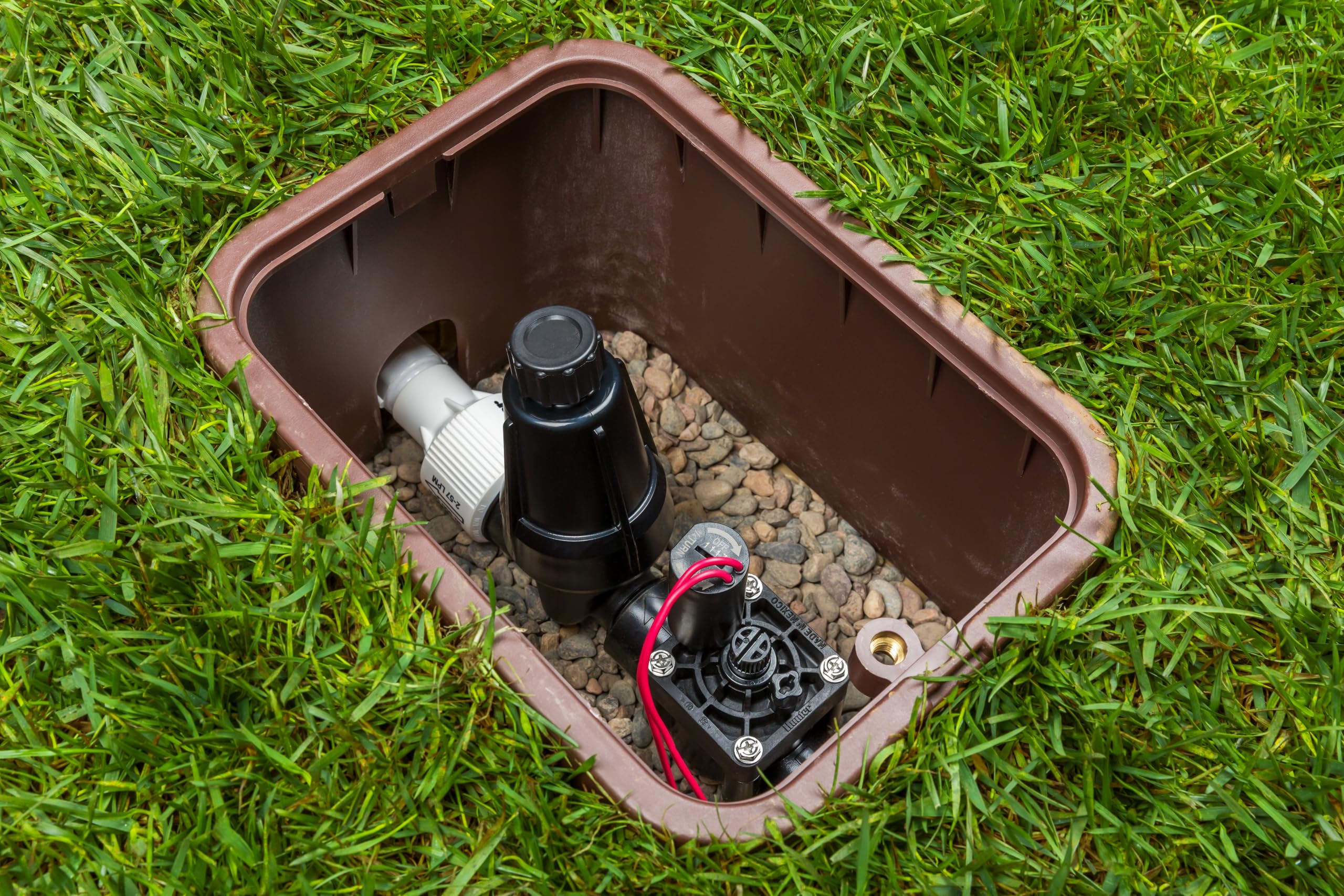 Hunter PCZ10140 Drip Zone Control Kit 1 Inch Valve with 150 Mesh Stainless Steel Filter 40 PSI Pressure Regulator for EZ Drip and Irrigation Systems ¾ Inch Outlet Fits 0.5 to 15 GPM - Image 4